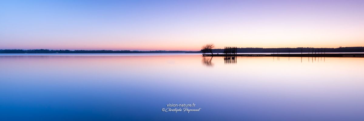 Le lac et ponton d'Azur - Les Landes Le lac et ponton d'Azur - Les Landes
